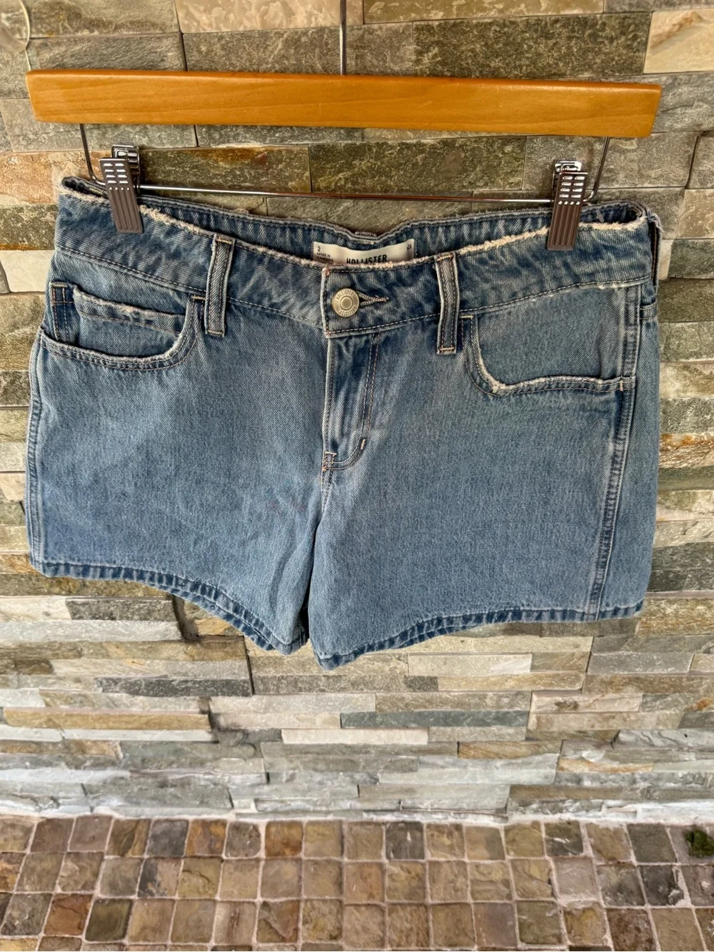 Hollister low rise baggy shorts